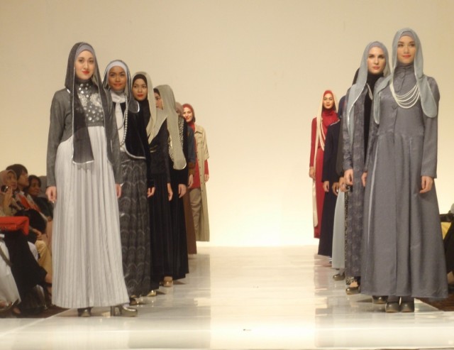  gambar  model baju  gamis  muslimah  modern 2019 Model Baju  